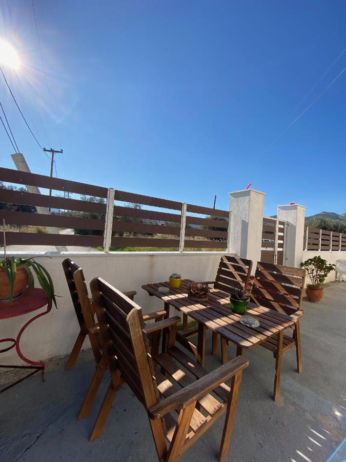 Mpanos Sea Apartment 1 Loutra Oraias Elenis Exterior foto